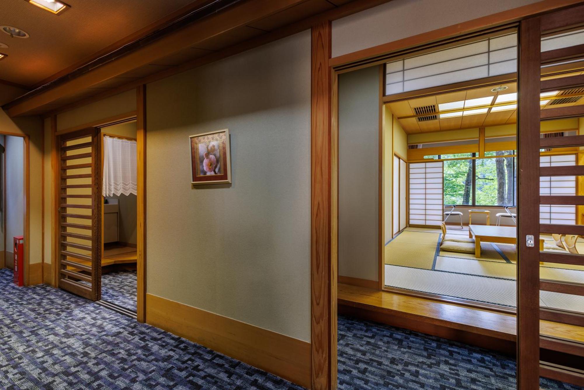 Okutamaji Hotel Ome Ngoại thất bức ảnh